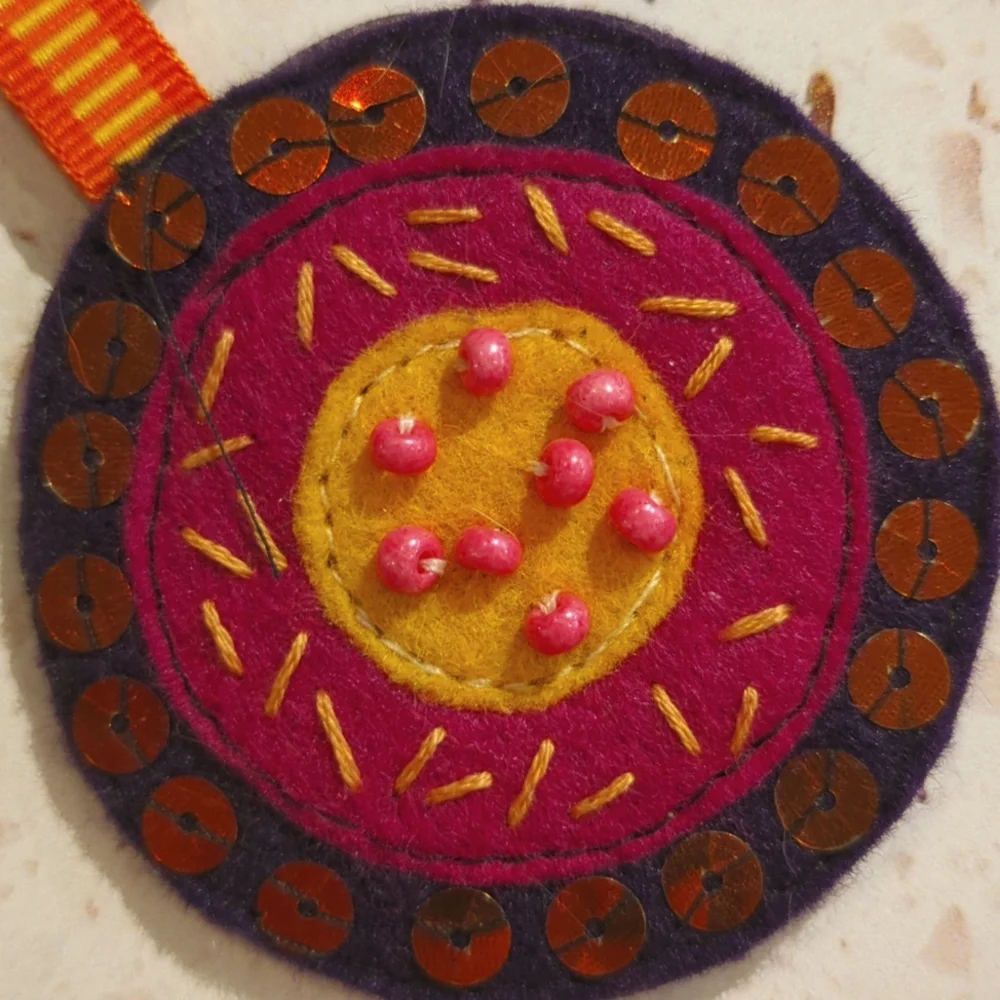 True Beauty Key Ring Handcrafted Felt Applique Ribbon Sequins Beads | New #7
